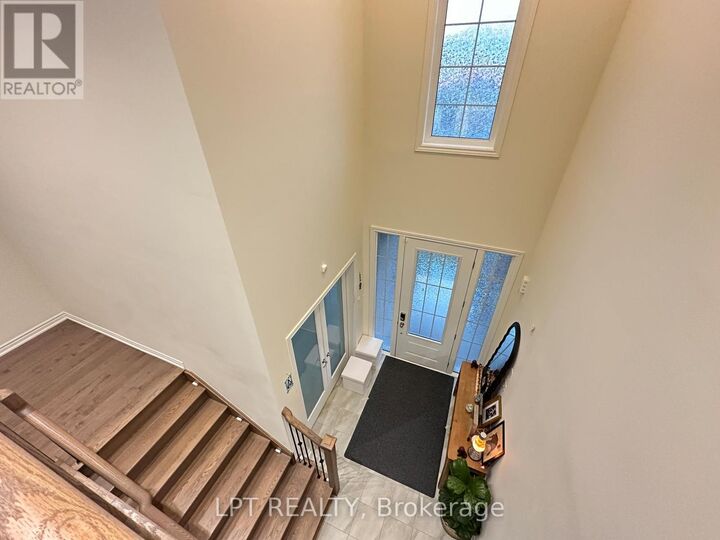 Property Photo:  33 Fair Winds Lane  ON L9N 0V8 