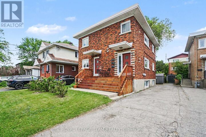 Property Photo:  707 Edison Avenue  ON K2A 1W2 