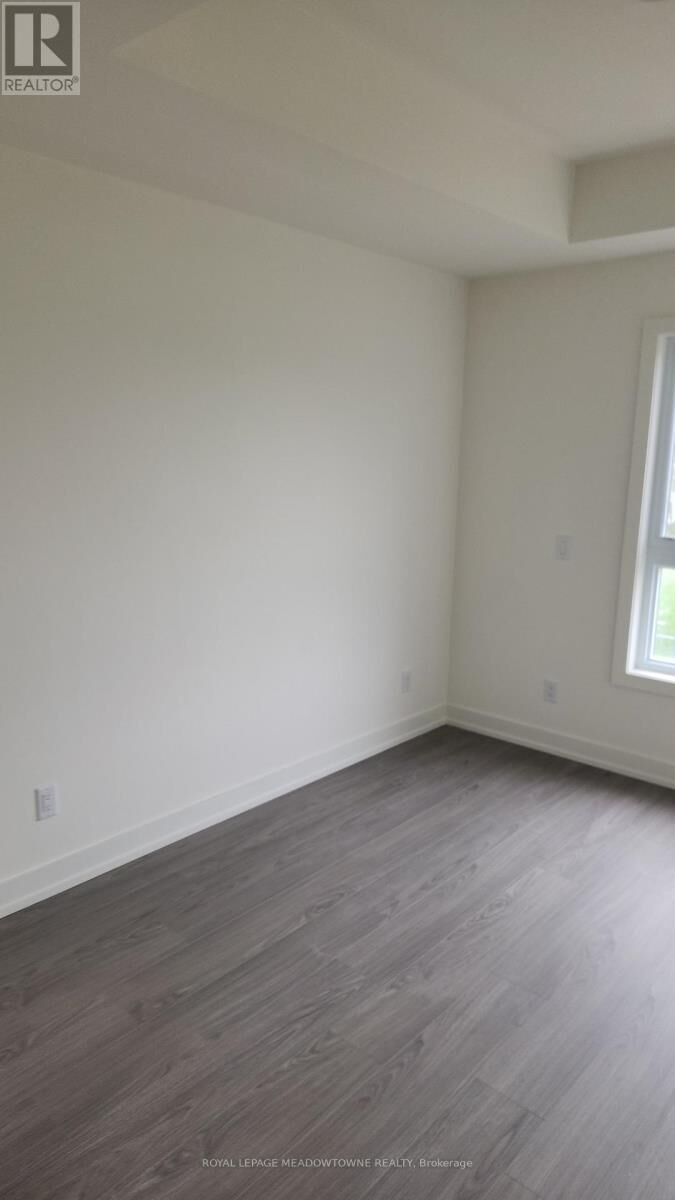 Property Photo:  16 Melbourne Avenue 204A  ON L2P 3J8 