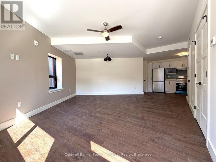 Property Photo: 604 South Queen Street South 109 ON N0G 2N0