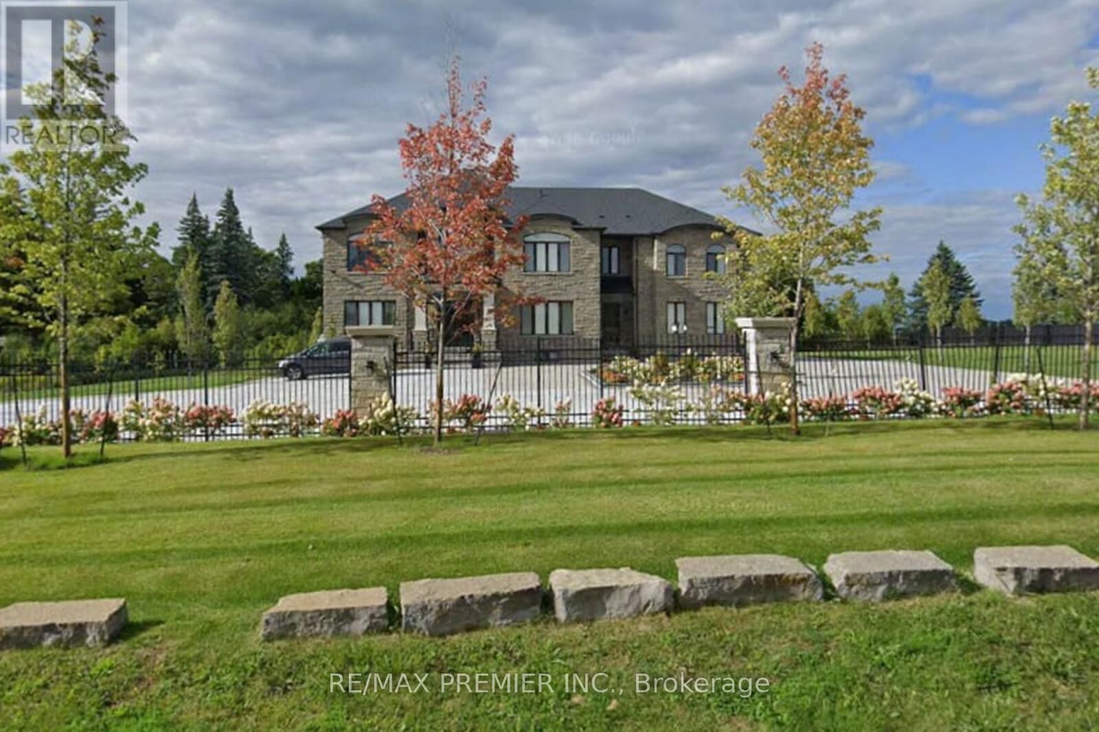 Property Photo:  2180 King Vaughan Road  ON L6A 2A7 