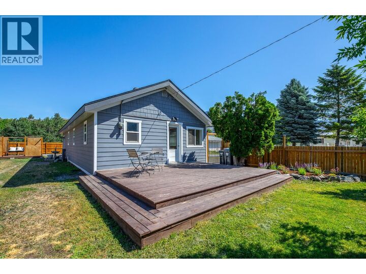 Property Photo: 430 6th Avenue BC V0X 1N3