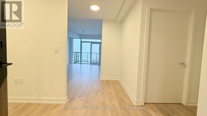 Property Photo:  1037 The Queensway 807  ON M8Z 0H5 
