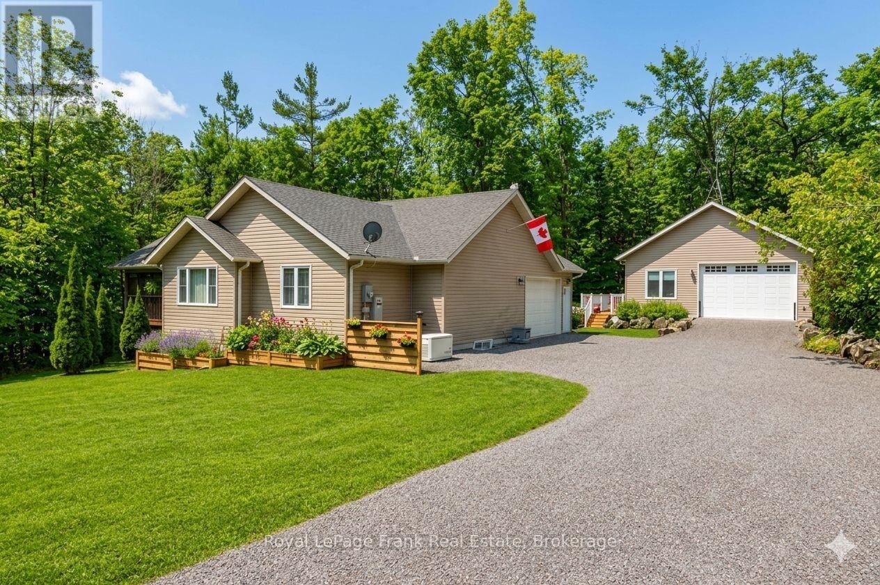 Property Photo: 25 Lakeland Avenue ON K0L 1J0