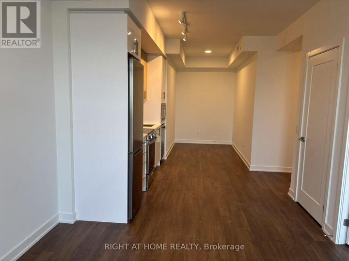 Property Photo:  5105 Hurontario Street South 2312  ON L4Z 0C9 