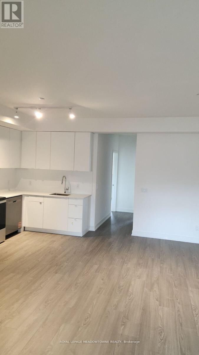 Property Photo: 16 Melbourne Avenue North 106B ON L2P 3J8