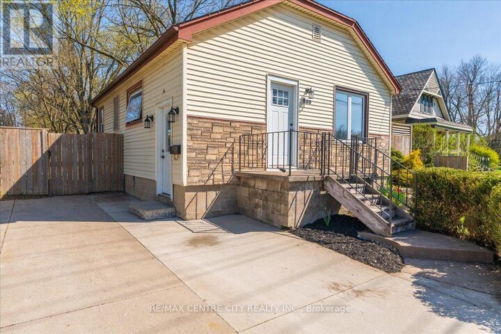 Property Photo:  359 Albert Street  ON N7G 1W4 