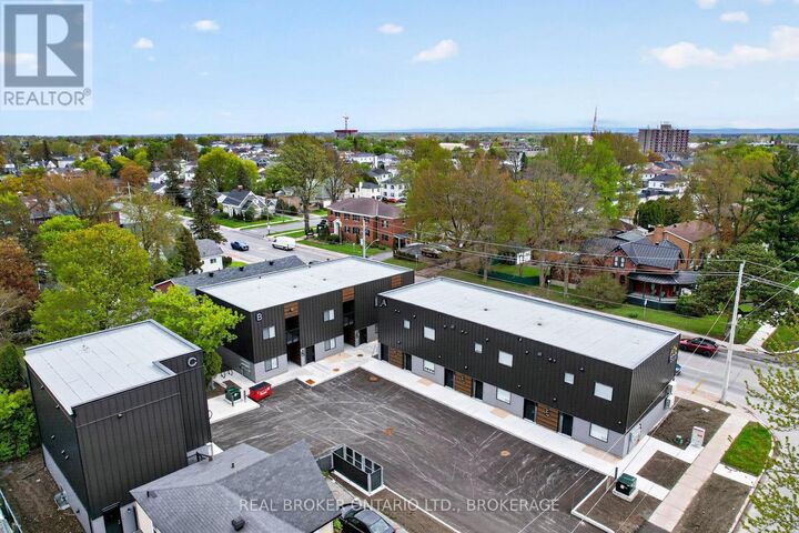 Property Photo:  600 Second Street East Unit #3A  ON K6H 4H3 