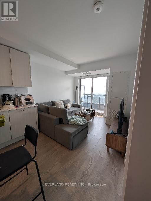 Property Photo:  286 Main Street  ON M4C 4X4 