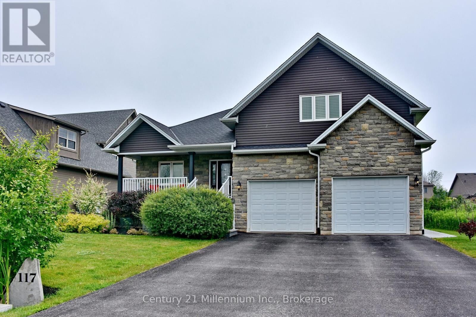 Property Photo:  117 Stanley Street  ON L9Y 0G3 