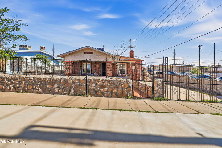 Property Photo:  3425 Memphis Avenue  TX 79930 