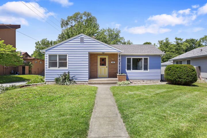 Property Photo: 426 S 11th Street IN 46304