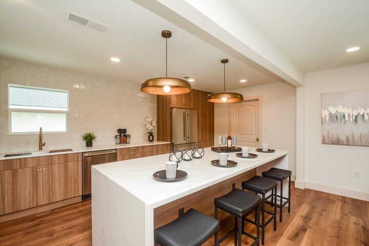 Property Photo:  6214 Yarwell Drive  TX 77096 