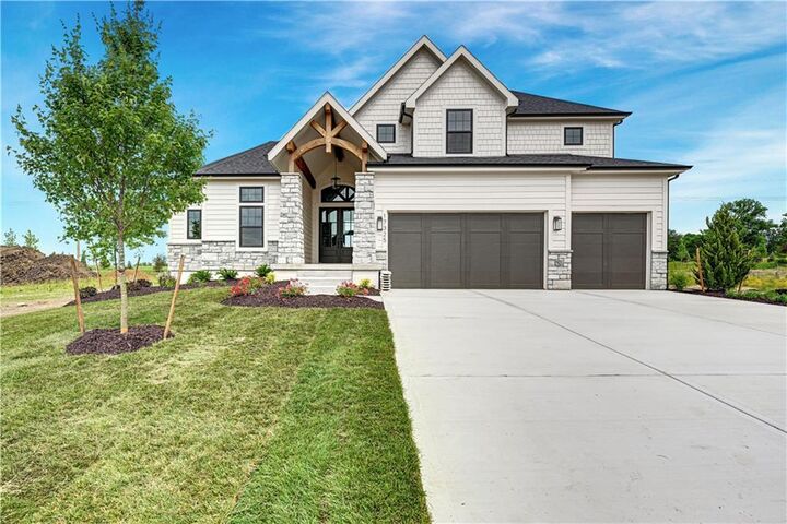 Property Photo:  17325 Earnshaw Street  KS 66221 