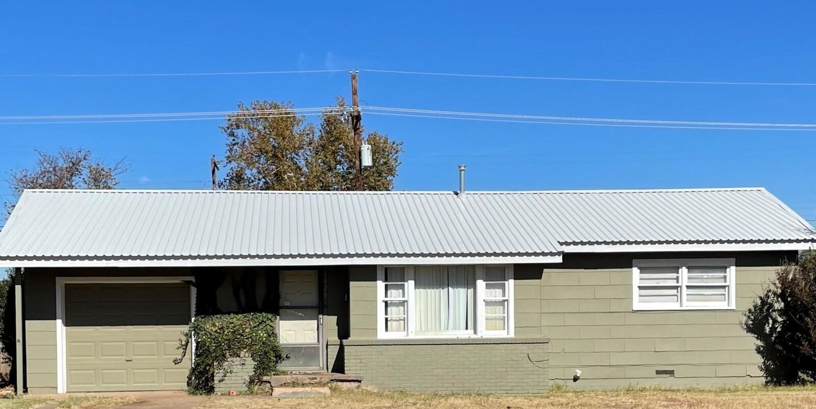 Property Photo: 4420 37th Street TX 79414