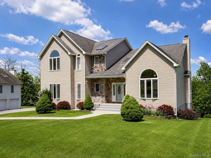 Property Photo:  11 Oakridge Road  NY 10940 