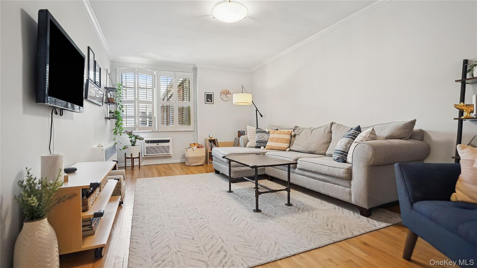 Property Photo:  320 Palmer Terrace 2B  NY 10543 