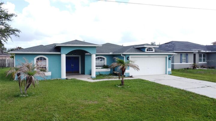 Property Photo:  413 Flamingo Ct  FL 34759 