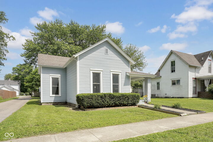 Property Photo:  1617 Lafayette Avenue  IN 47201 