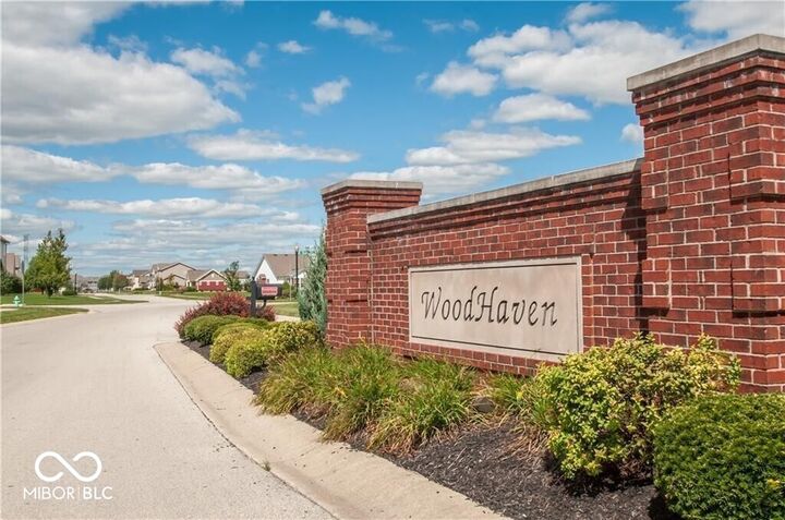 Property Photo:  5526 Woods Pointe Drive  IN 46055 