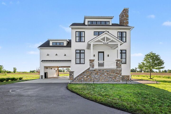 Property Photo:  2906 Air Park Drive  MI 49464 