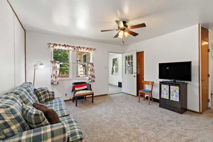 Property Photo:  66 E North Avenue  IL 60112 