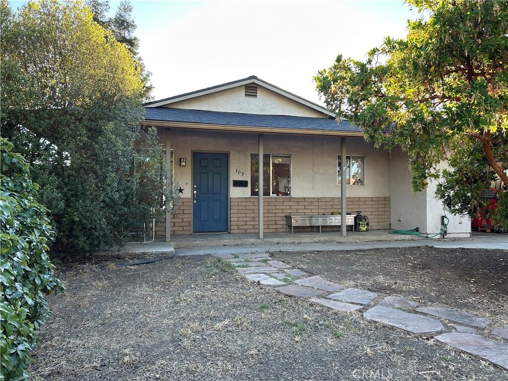 Property Photo:  309 Camino Lobo  CA 93446 