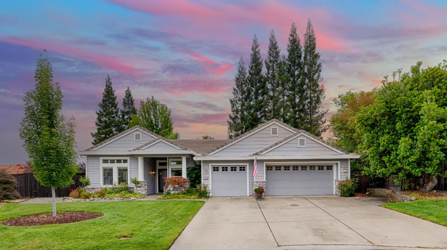 Property Photo:  2208 Live Oak Court  CA 95765 