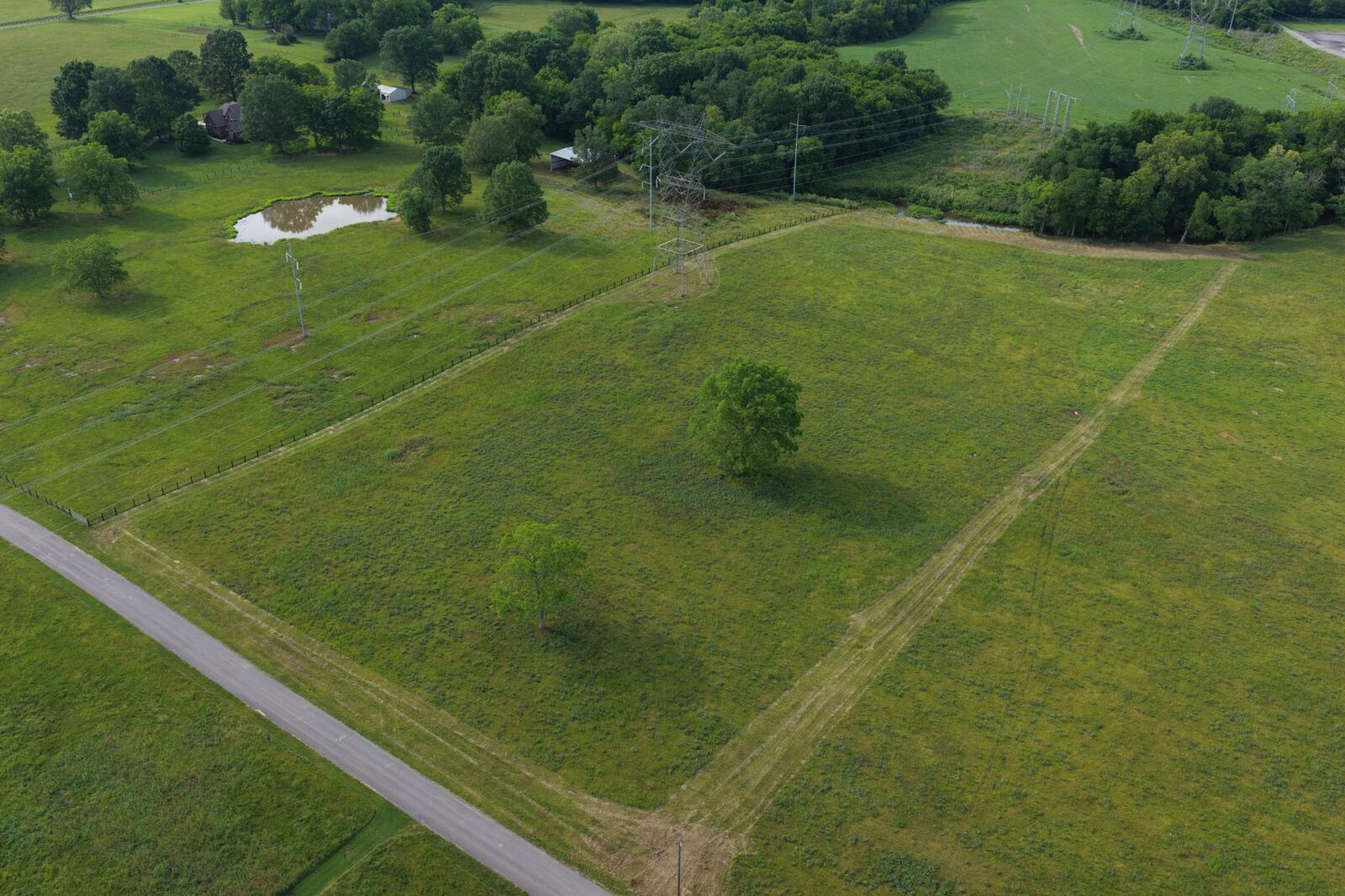 Property Photo:  0 West Rd  TN 37183 
