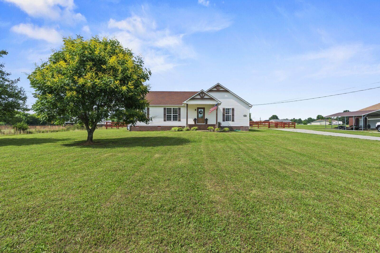 Property Photo: 2128 Horton Way TN 37091