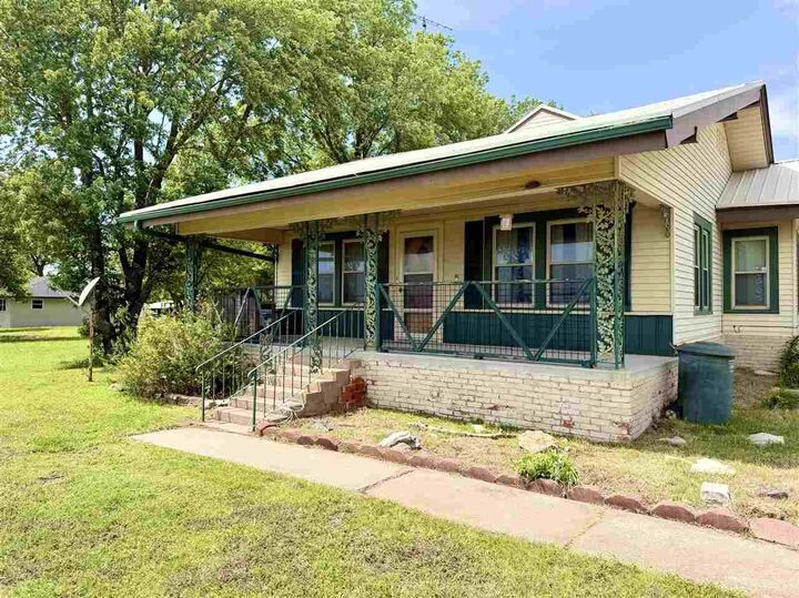 Property Photo:  3501 W Hubbard Road  OK 74601 