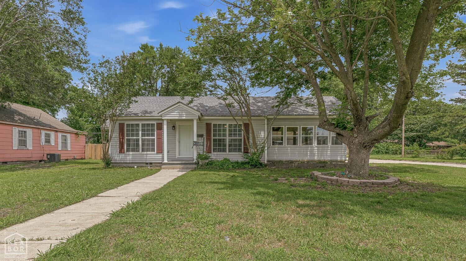 Property Photo:  700 W Hardin Street  AR 72315 