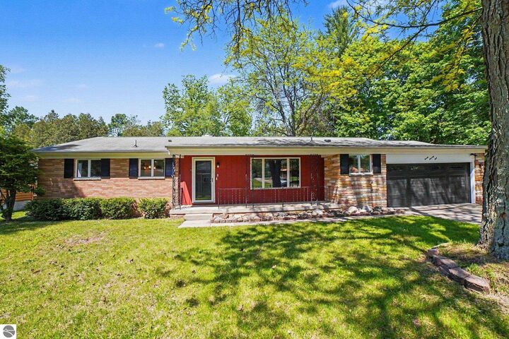 Property Photo: 2071 E Ludington Avenue MI 48617