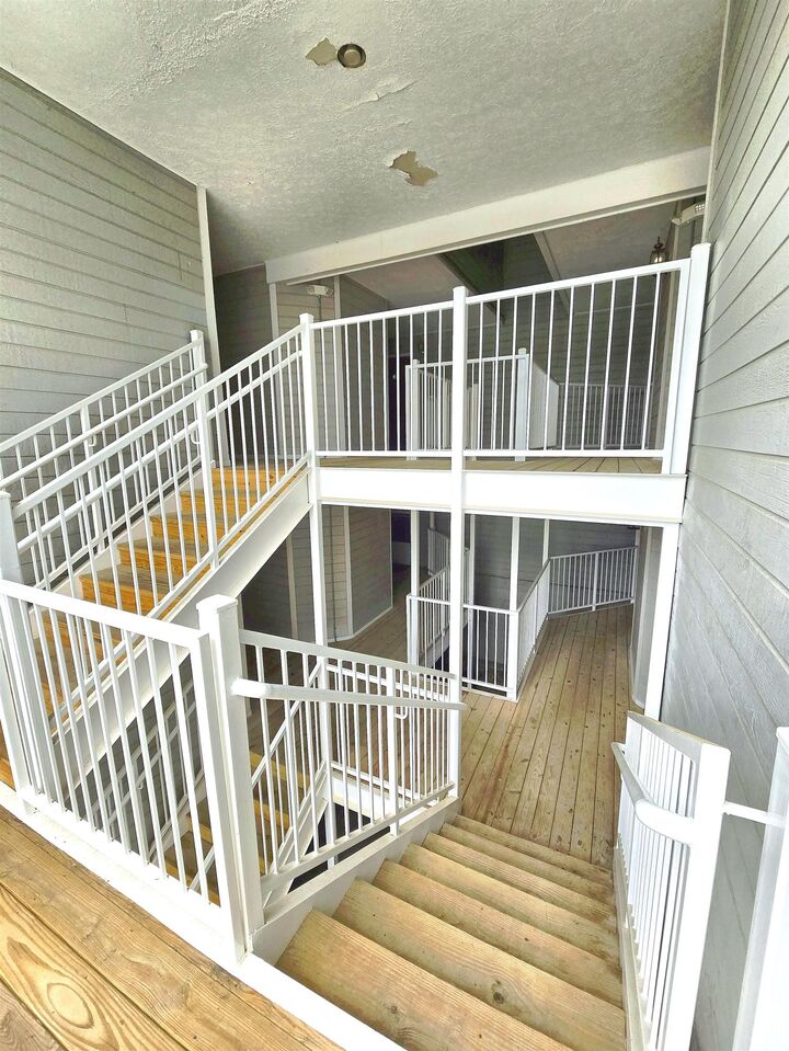 Property Photo:  1300 Cedar Ridge Drive  VA 24141 