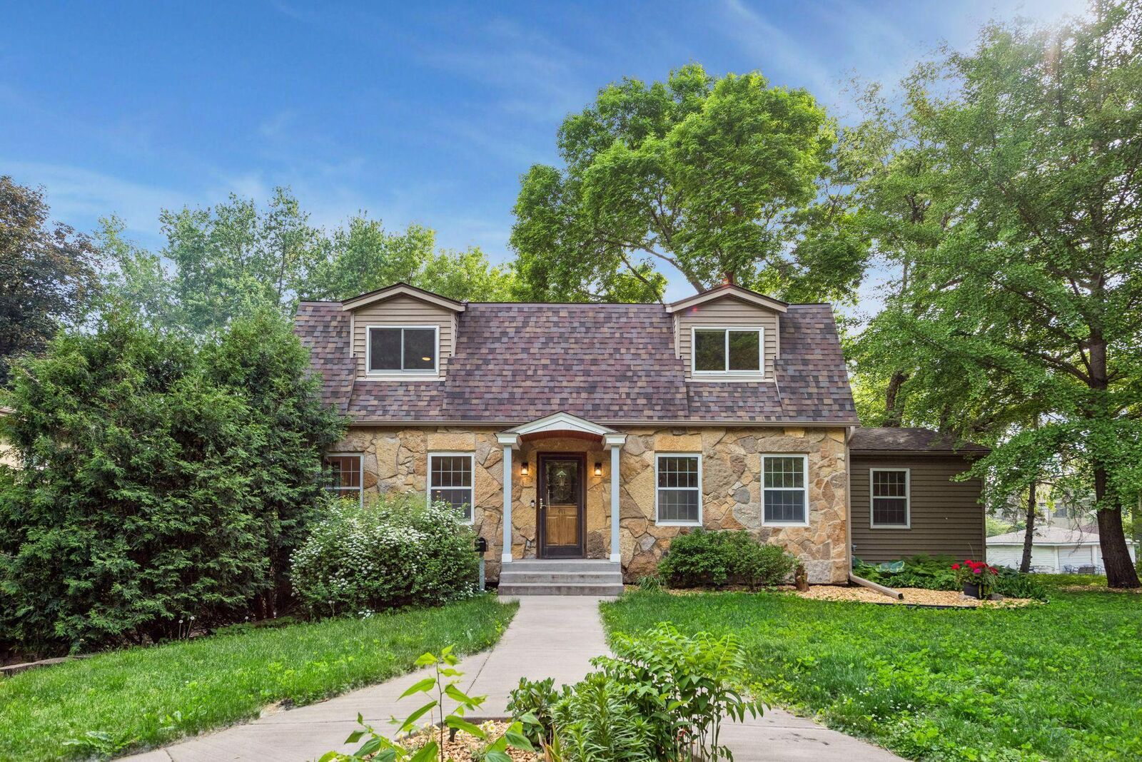 Property Photo: 481 Desnoyer Avenue MN 55104