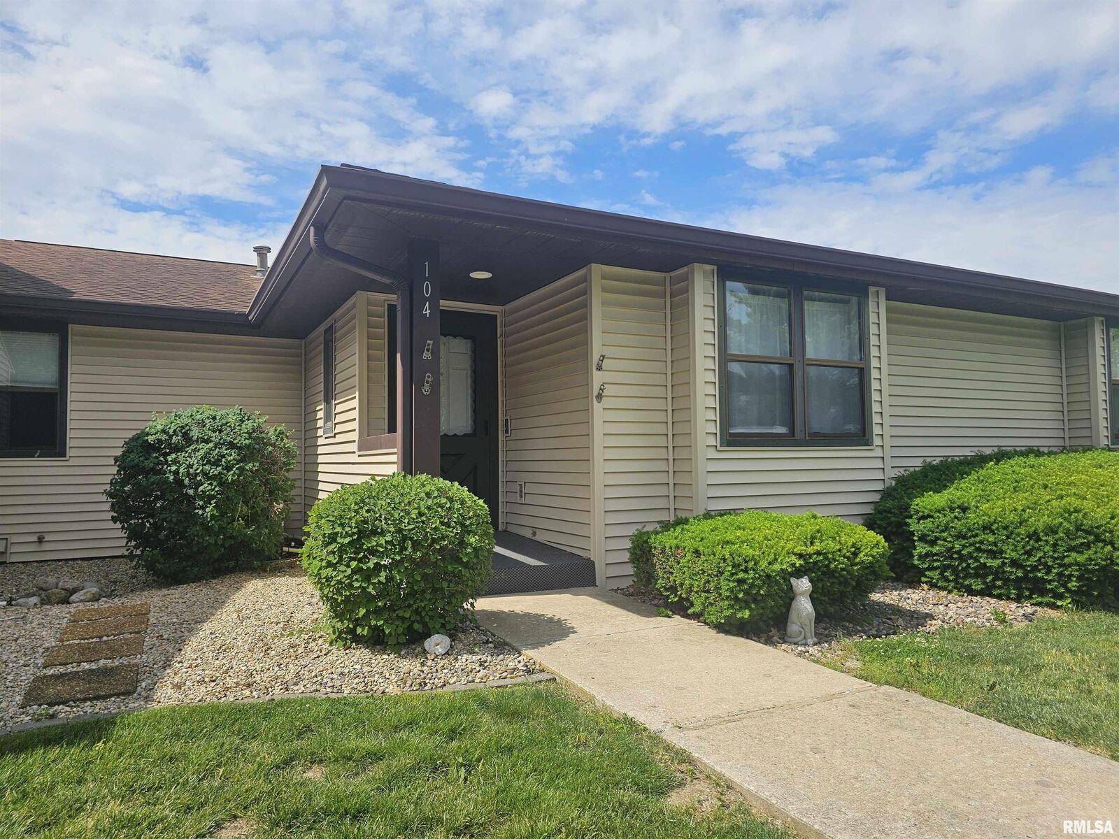 Property Photo:  255 S Soangetaha Road 104  IL 61401 