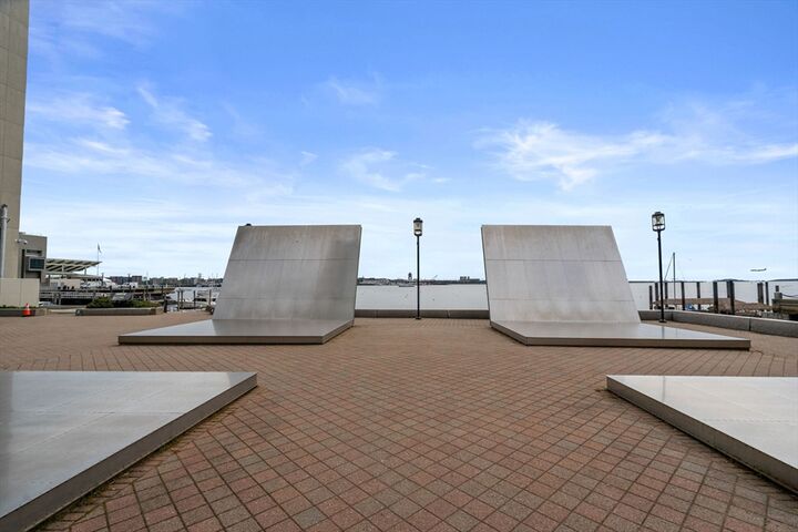 Property Photo: 65 East India Row 6B MA 02110
