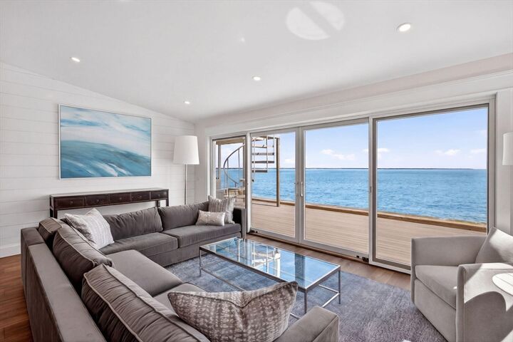 Property Photo:  607 Commercial Street Unit 1  MA 02657 
