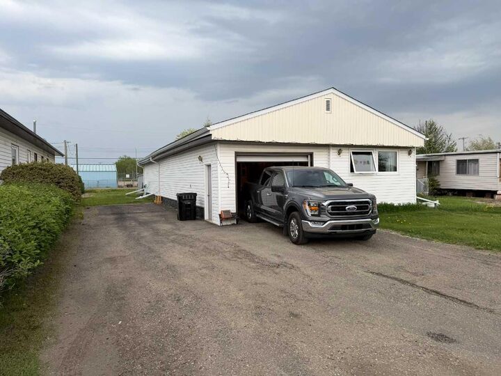 Property Photo: 436 1 Street SW AB T0H 1M0