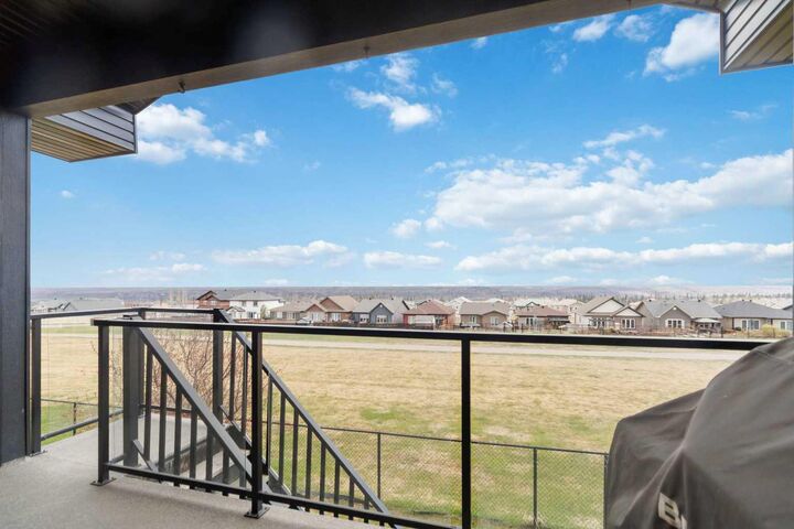Property Photo:  208 Sparrow Hawk Drive 14  AB T9K 0Y8 
