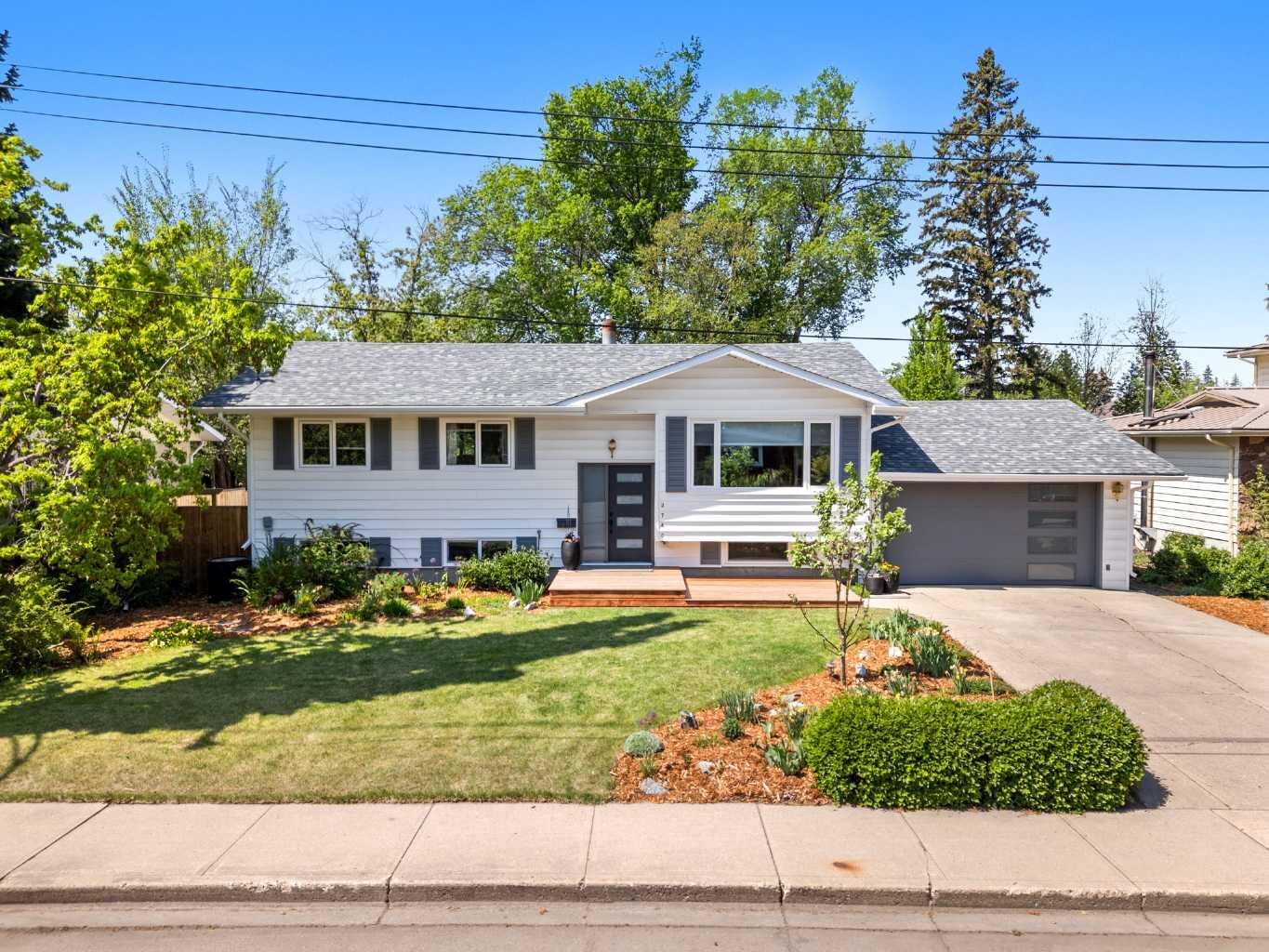Property Photo:  3740 43A Avenue  AB T4N 3G3 