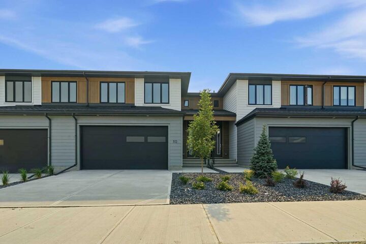 Property Photo: 10 Harbour Way AB T3Z 0K1