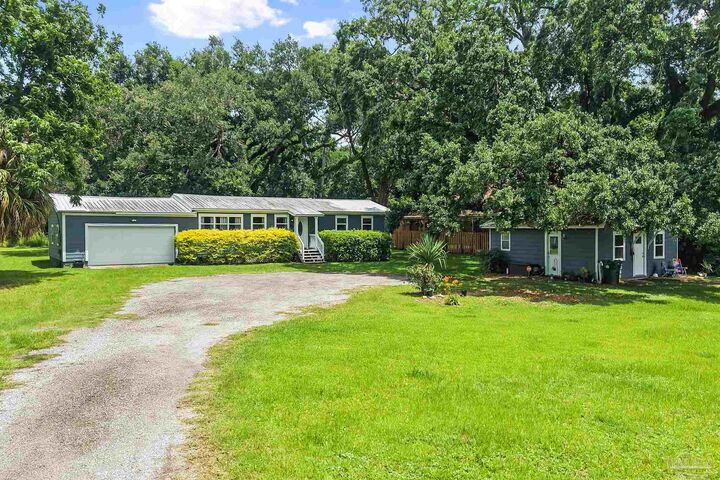 Property Photo: 20 Saint Johns St FL 32503