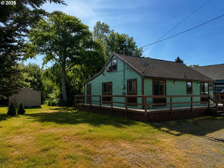 Property Photo: 495 N Wahanna Rd OR 97138