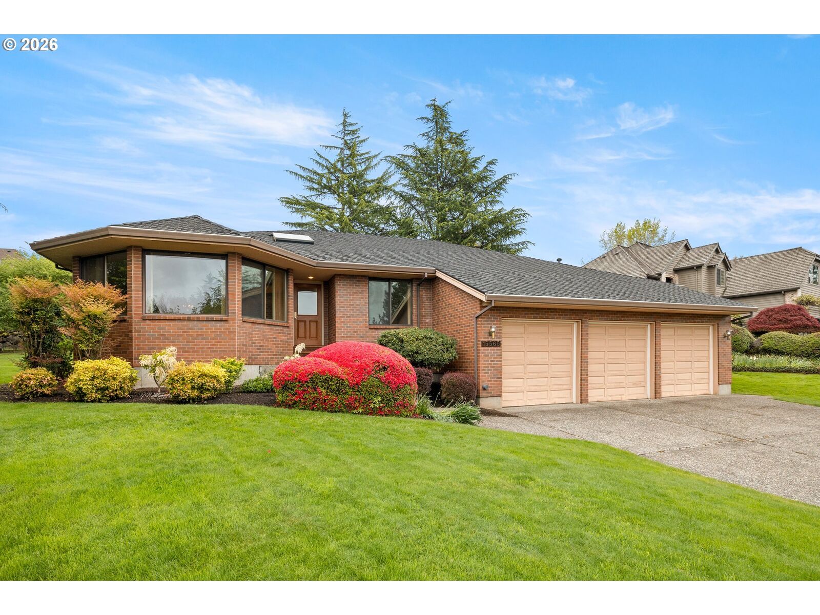 Property Photo:  15565 SW Roshak Rd  OR 97224 