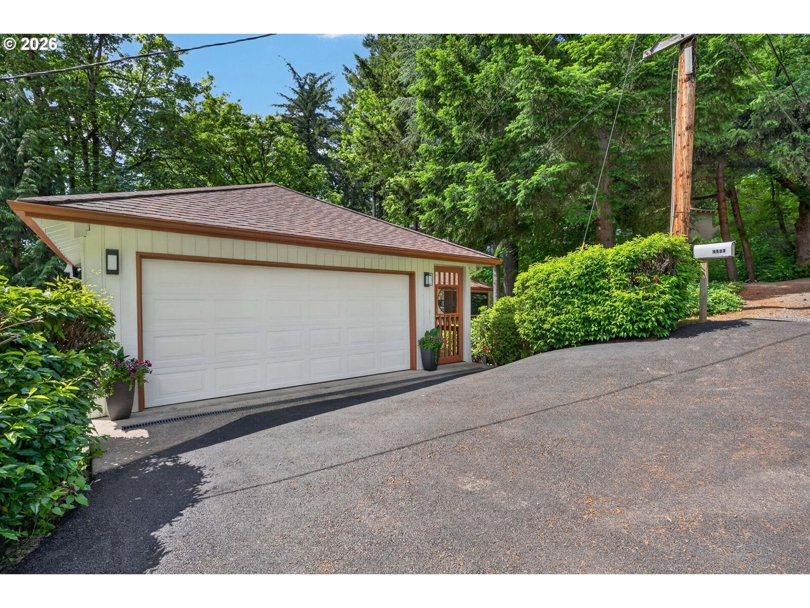 Property Photo: 4131 SW Chesapeak Ave OR 97239