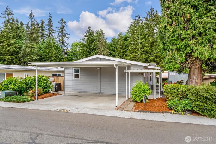 Property Photo: 1725 242nd Street SE 210 WA 98021