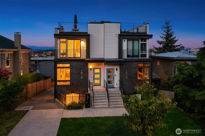 Property Photo:  1516  Bigelow Avenue N  WA 98109 