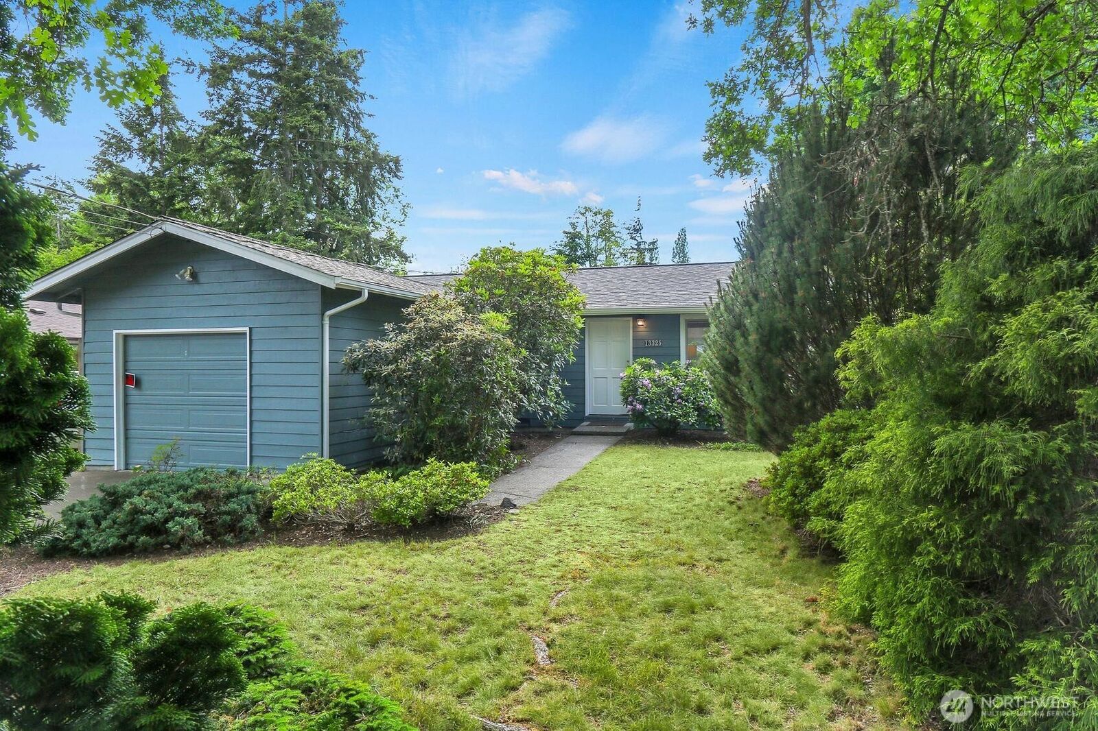Property Photo:  13325  19th Avenue NE  WA 98125 