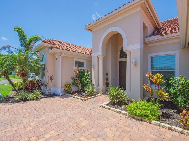 Property Photo: 4405 65th Drive FL 32967